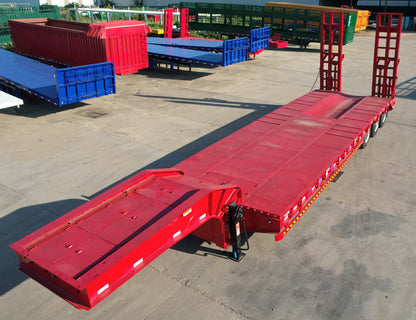 Heavy duty low flatbed transport semi-trailer