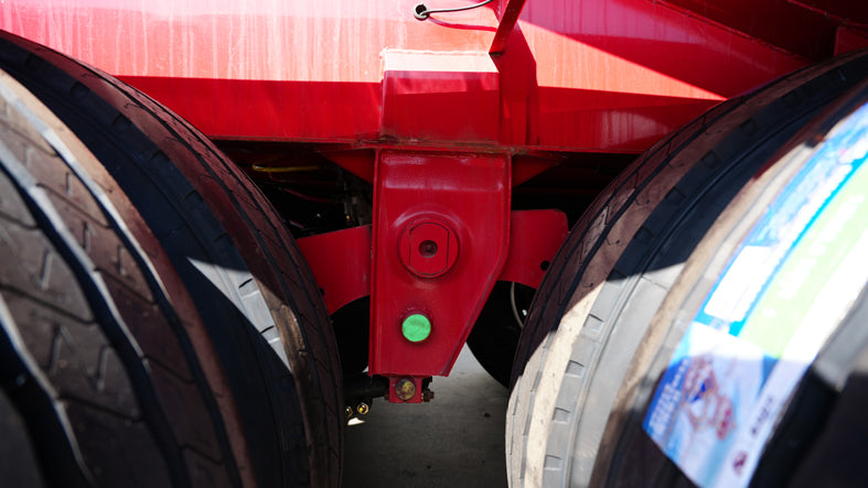 Medium density powder material transportation semi-trailer