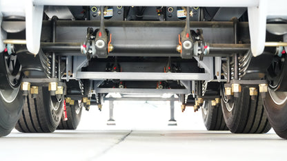 Box type transport semi-trailer