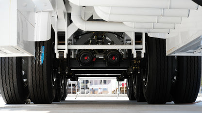 Flammable liquid tank transport semi-trailer