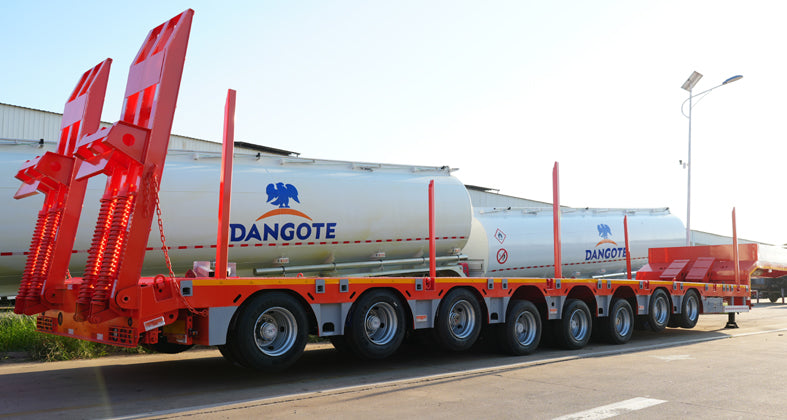 Heavy duty low flatbed transport semi-trailer